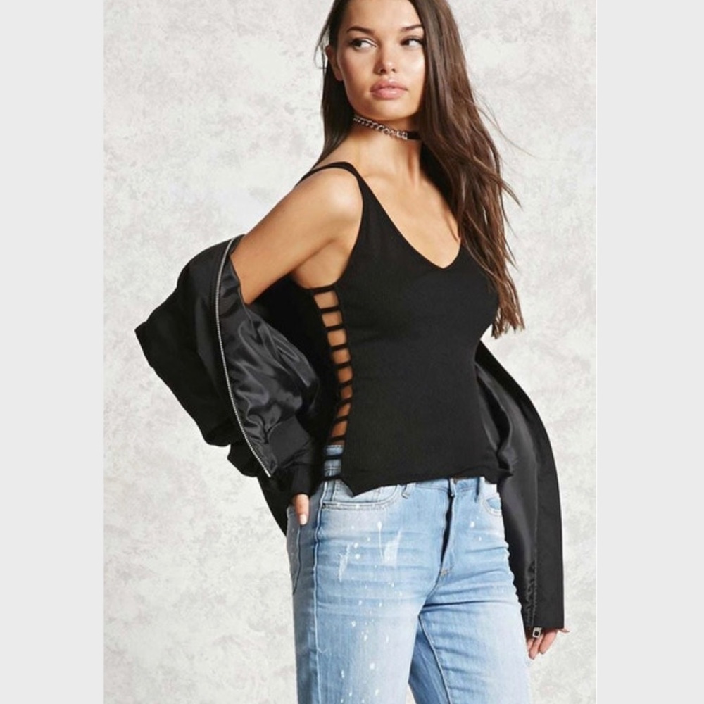 ✨Black Ribbed Ladder-Cutout Tank Top, Medium✨